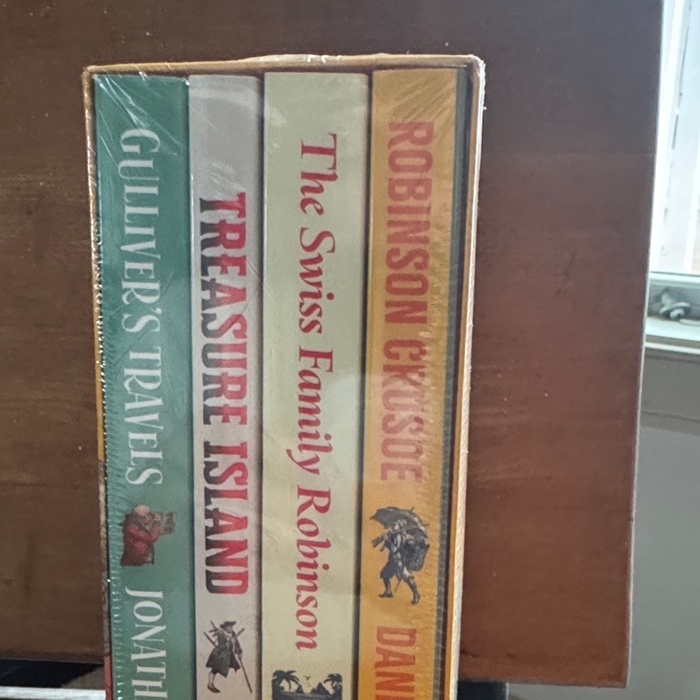 The Adventure Classics Collection Box Set - Picture 5 of 6